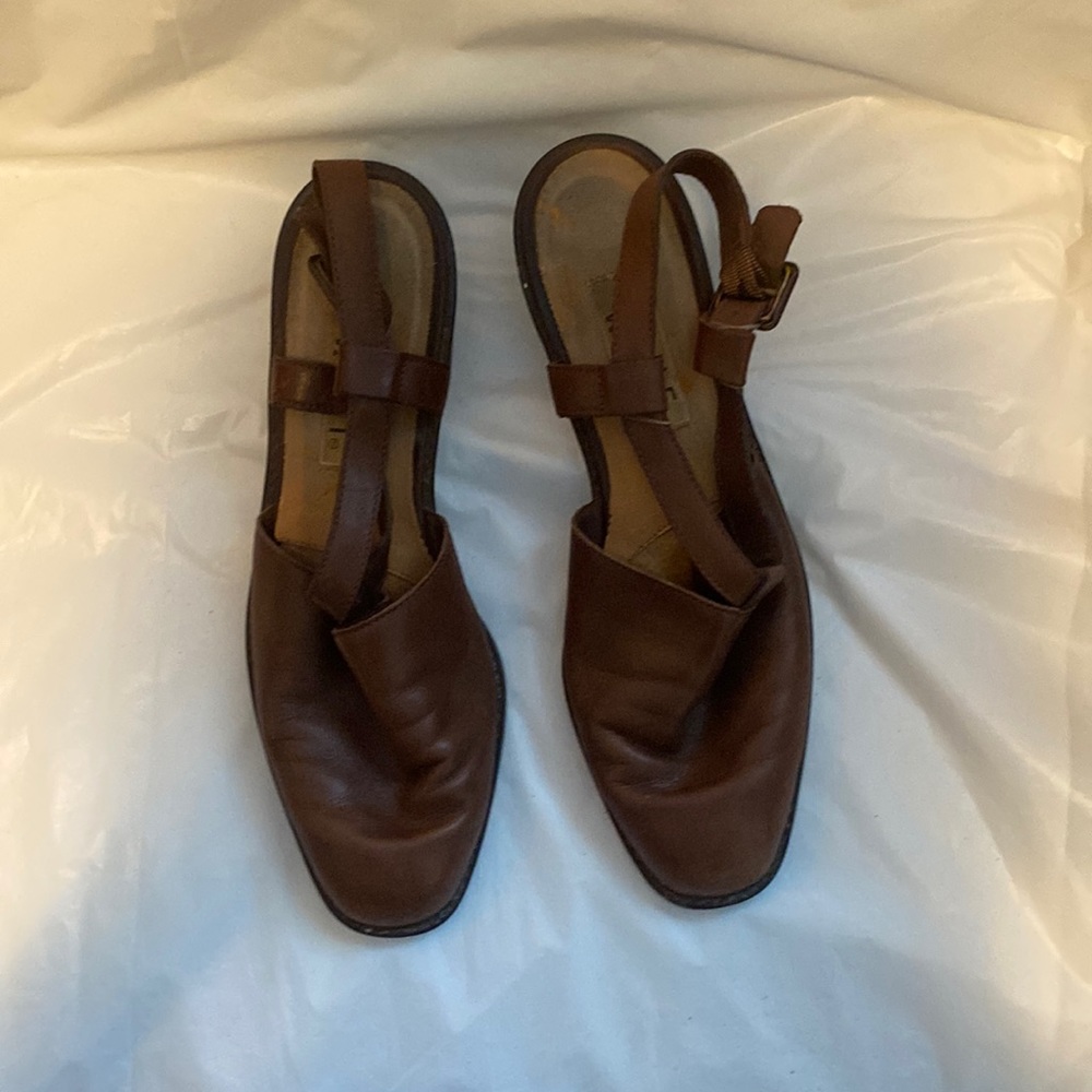 🥿 Nine West sandals